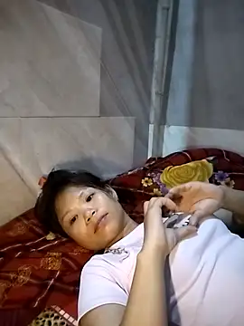 Snapshot of LinhNa999 chatting on 09-13-25, 02:06 LinhNa999 online show from 09-13-25, 02:06