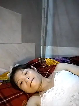 Snapshot of LinhNa999 chatting on 09-28-25, 05:13 LinhNa999 online show from 09-28-25, 05:13