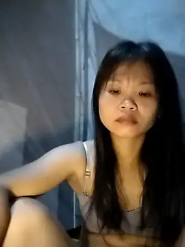 Snapshot of LinhNa999 chatting on 10-04-25, 12:14 LinhNa999 online show from 10-04-25, 12:14