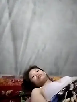 LinhNa999 online show from 11-11-25, 02:11