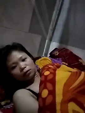 LinhNa999 online show from 11-19-25, 01:11