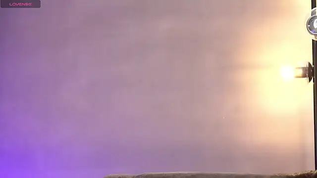 Snapshot of samycute_ chatting on 05-28-26, 03:37 samycute online show from 05-28-26, 03:37