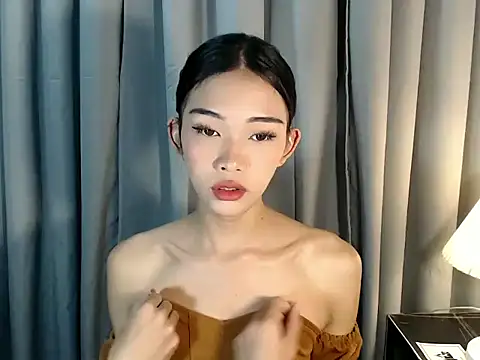 Snapshot of holyakiesha chatting on 02-22-26, 10:25 holyakiesha online show from 02-22-26, 10:25