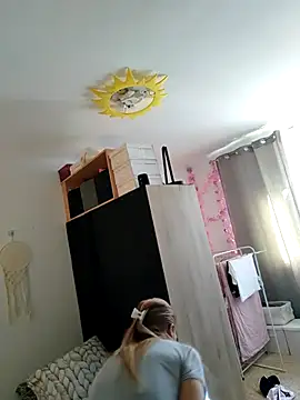 Mila Luciphya online show from 09-18-25, 12:18