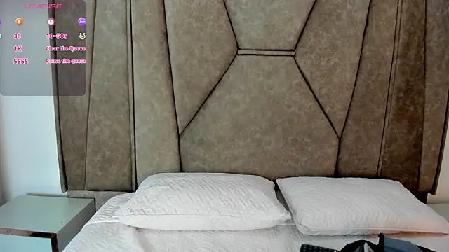 Snapshot of Isabela_Colins chatting on 09-24-25, 11:57 Isabela Colins online show from 09-24-25, 11:57