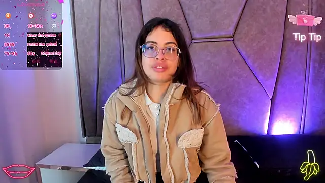 Snapshot of Isabela_Colins chatting on 10-02-25, 12:34 Isabela Colins online show from 10-02-25, 12:34