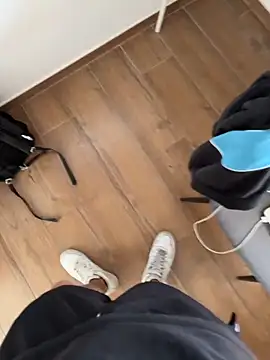 Manu97k online show from 11-17-25, 04:46