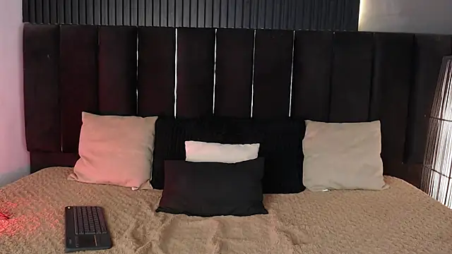 Dominic ghost online show from 09-24-25, 02:48