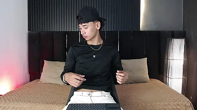 Dominic ghost online show from 09-28-25, 06:57