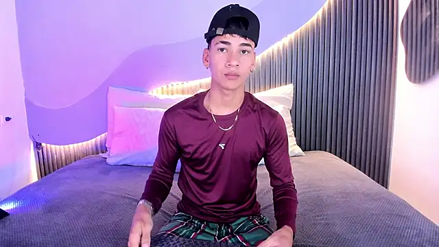 Dominic ghost online show from 11-10-25, 01:04