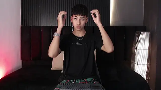 Dominic ghost online show from 11-13-25, 03:38