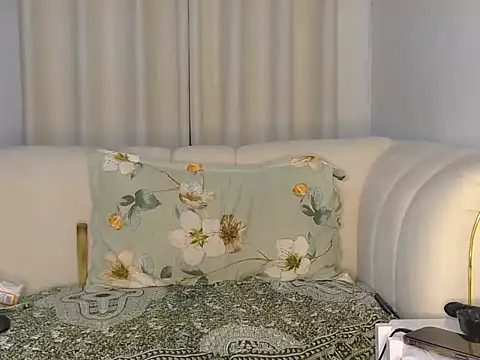 TinaFavourite online show from 11-14-25, 09:57