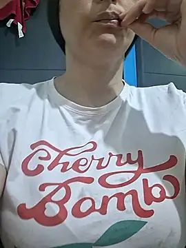 vaneza1999 online show from 10-24-25, 09:55