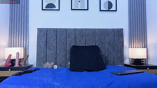 Liam forest  online show from 04-20-26, 04:37