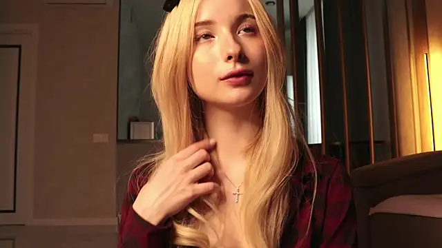 Nana Wilson online show from 04-09-26, 06:19