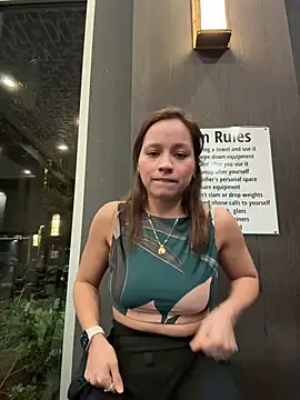 Mrs MrLove online show from 12-20-25, 05:36