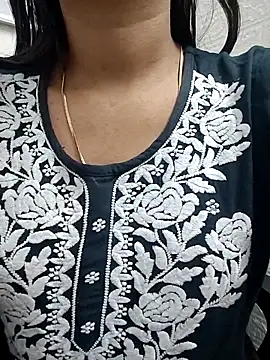 Vaani Actress online show from 03-19-26, 02:10