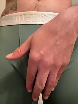 Snapshot of flacoone01 chatting on 09-18-25, 11:07 flacoone01 online show from 09-18-25, 11:07