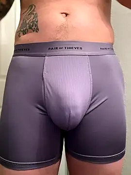 Snapshot of flacoone01 chatting on 11-19-25, 11:43 flacoone01 online show from 11-19-25, 11:43