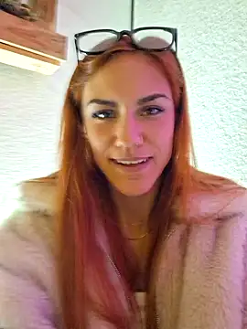 SlimBellaa online show from 10-22-25, 08:30