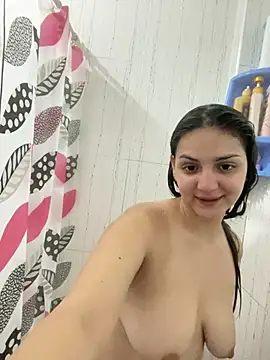 Snapshot of emily_cooper_t chatting on 05-24-26, 04:45 emily cooper t online show from 05-24-26, 04:45