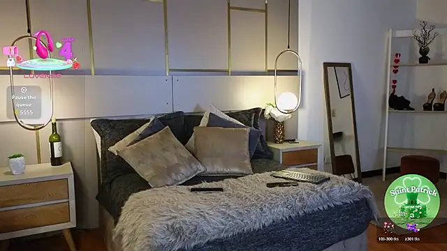 Lina Montclair online show from 03-18-26, 05:05