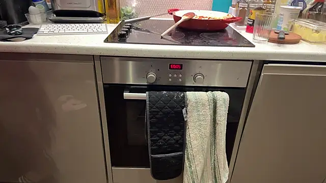 CelineLuxe online show from 10-31-25, 07:04