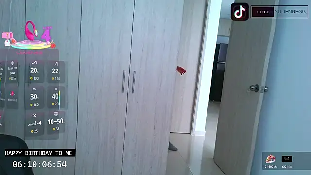 Snapshot of Yulienneg chatting on 09-17-25, 06:53 Yulienneg online show from 09-17-25, 06:53