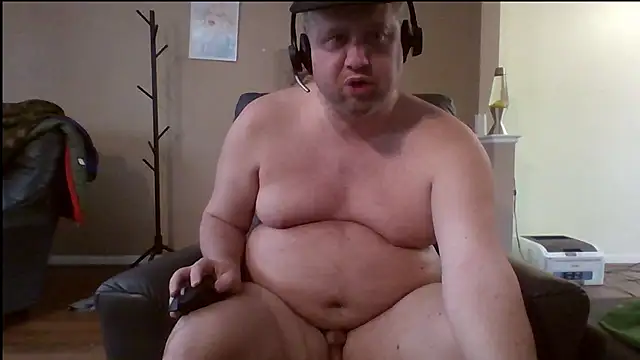 Single White Male online show from 05-03-26, 08:59