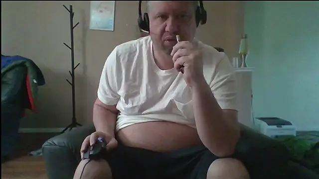 Single White Male online show from 05-04-26, 11:50