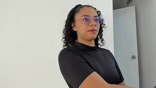 Snapshot of Angellit_Afrodita_ chatting on 10-17-25, 11:24 Angellit Afrodita online show from 10-17-25, 11:24