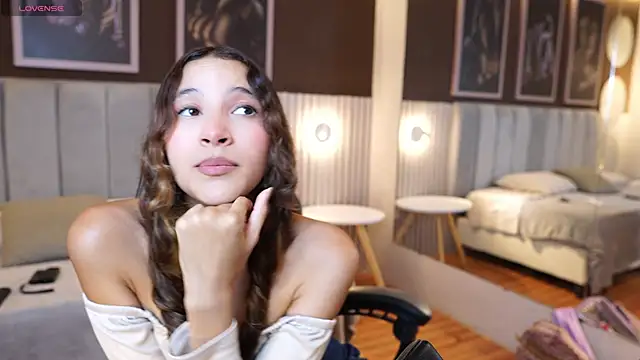 pinkloly online show from 10-09-25, 07:01