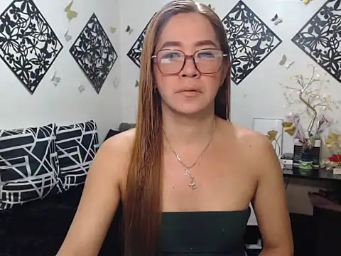 Snapshot of TheMISTRESSx69 chatting on 05-19-26, 09:32 TheMISTRESSx69 online show from 05-19-26, 09:32