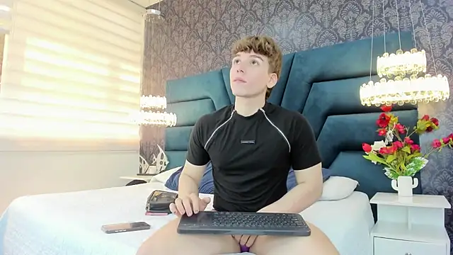 TaylerWhite online show from 03-20-26, 03:17