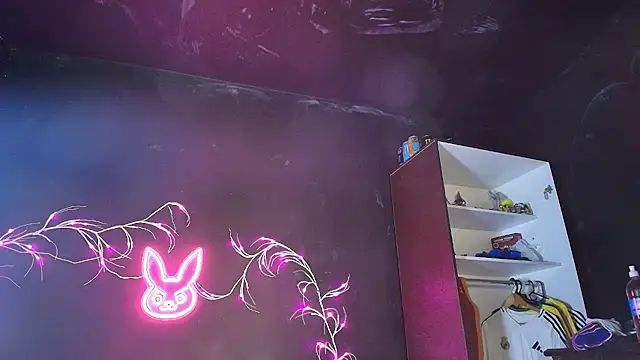 Snapshot of noahxtar chatting on 12-16-25, 11:10 noahxtar online show from 12-16-25, 11:10