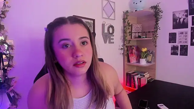 Snapshot of Lana_Herondale chatting on 09-11-25, 05:24 Lana Herondale online show from 09-11-25, 05:24