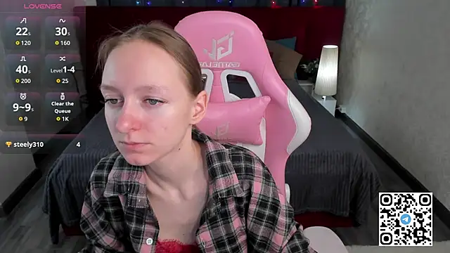 Snapshot of Mia_E1fie chatting on 02-04-26, 11:20 Mia E1fie online show from 02-04-26, 11:20