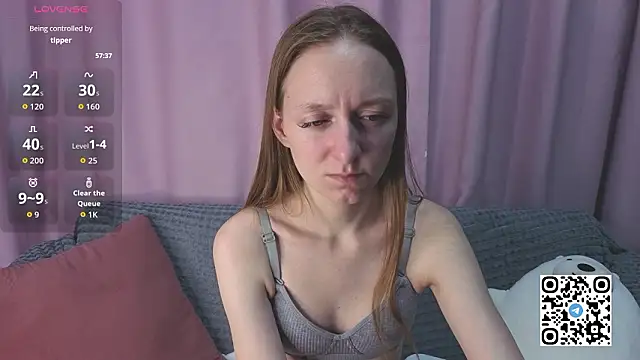 Snapshot of Mia_E1fie chatting on 02-11-26, 12:04 Mia E1fie online show from 02-11-26, 12:04