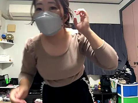 Snapshot of hima-wari0707 chatting on 11-23-25, 01:44 hima-wari0707 online show from 11-23-25, 01:44