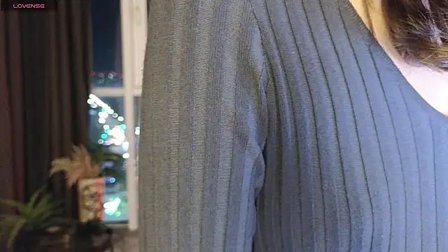 DebiHenks online show from 10-29-25, 06:09