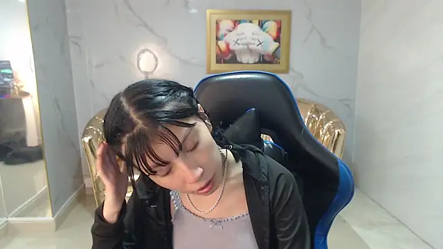 verana s online show from 10-24-25, 08:33