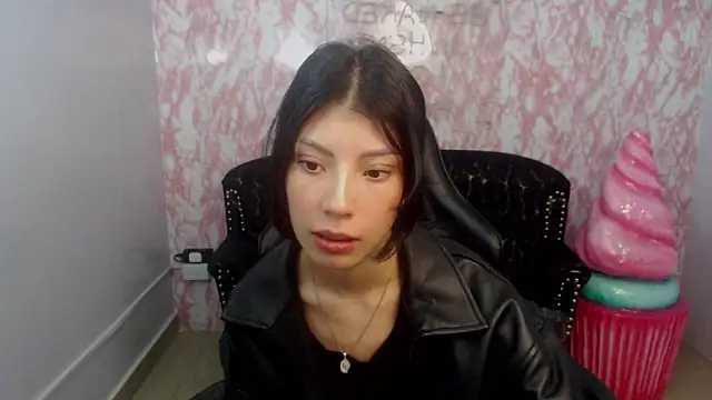 Snapshot of verana_s chatting on 03-19-26, 07:29 verana s online show from 03-19-26, 07:29