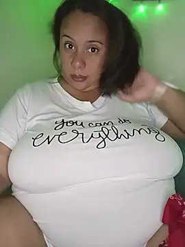 Snapshot of luzdanna chatting on 07-08-26, 09:19 luzdanna online show from 07-08-26, 09:19