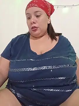Snapshot of luzdanna chatting on 07-25-26, 07:44 luzdanna online show from 07-25-26, 07:44