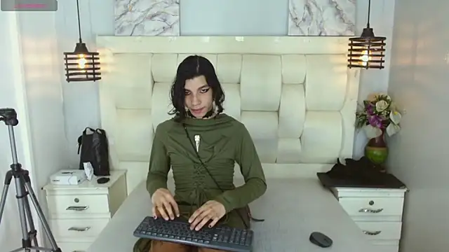 Atley Dolly online show from 04-07-26, 09:37