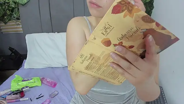 Snapshot of vela-kimm chatting on 11-03-25, 08:32 vela-kimm online show from 11-03-25, 08:32