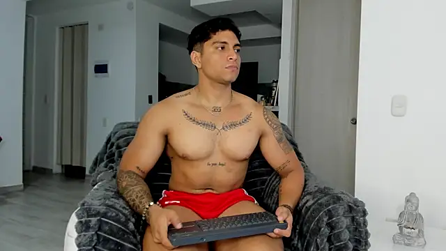 Snapshot of Nicolasmontoya16 chatting on 12-04-25, 05:17 Nicolasmontoya16 online show from 12-04-25, 05:17