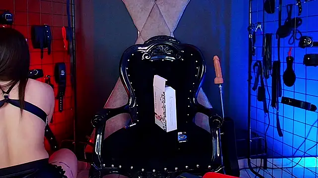 Snapshot of Mr_Kate_bdsm chatting on 10-16-25, 08:43 Mr Kate bdsm online show from 10-16-25, 08:43