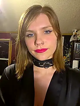 Snapshot of xXKnifeRiderXx chatting on 03-19-26, 01:42 xXKnifeRiderXx online show from 03-19-26, 01:42