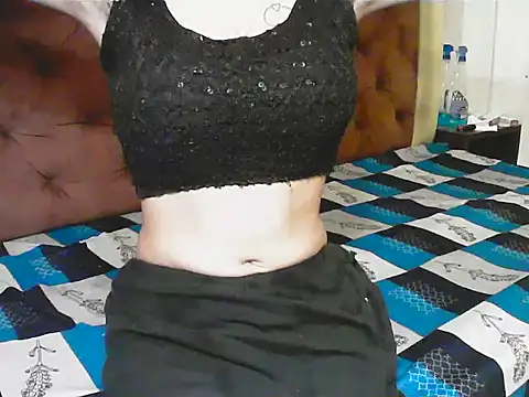 Snapshot of elize__ chatting on 11-01-25, 02:02 elize online show from 11-01-25, 02:02